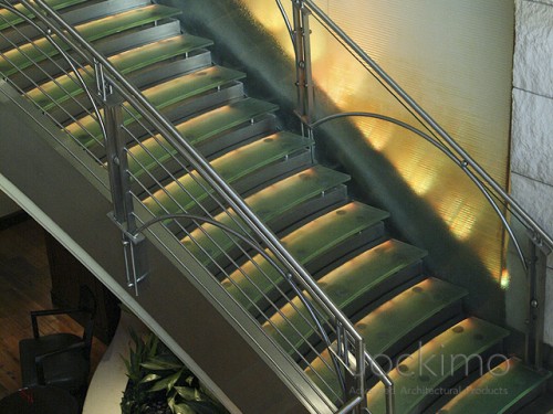 juryshotel glasstreads3